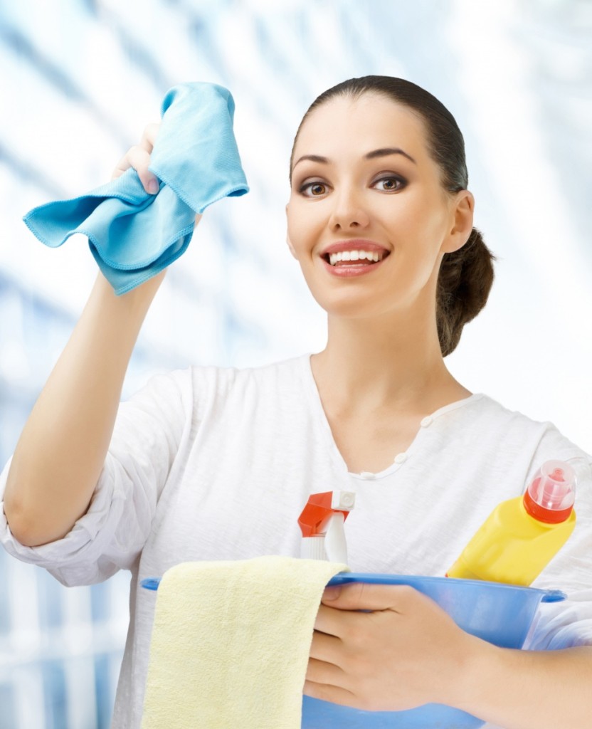 Fotolia 25933259 Subscription XL 832x1024 Уборщица   Cleaning woman