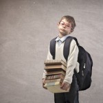 Мальчик с книгами в руках - Вoy with books in their hands