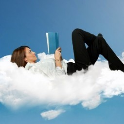 Женщина на облаке с книгой в руках - Woman on a cloud with a book in hand