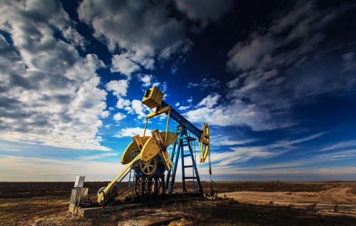 shutterstock 127318157 copy Нефтяная вышка   Oil derrick