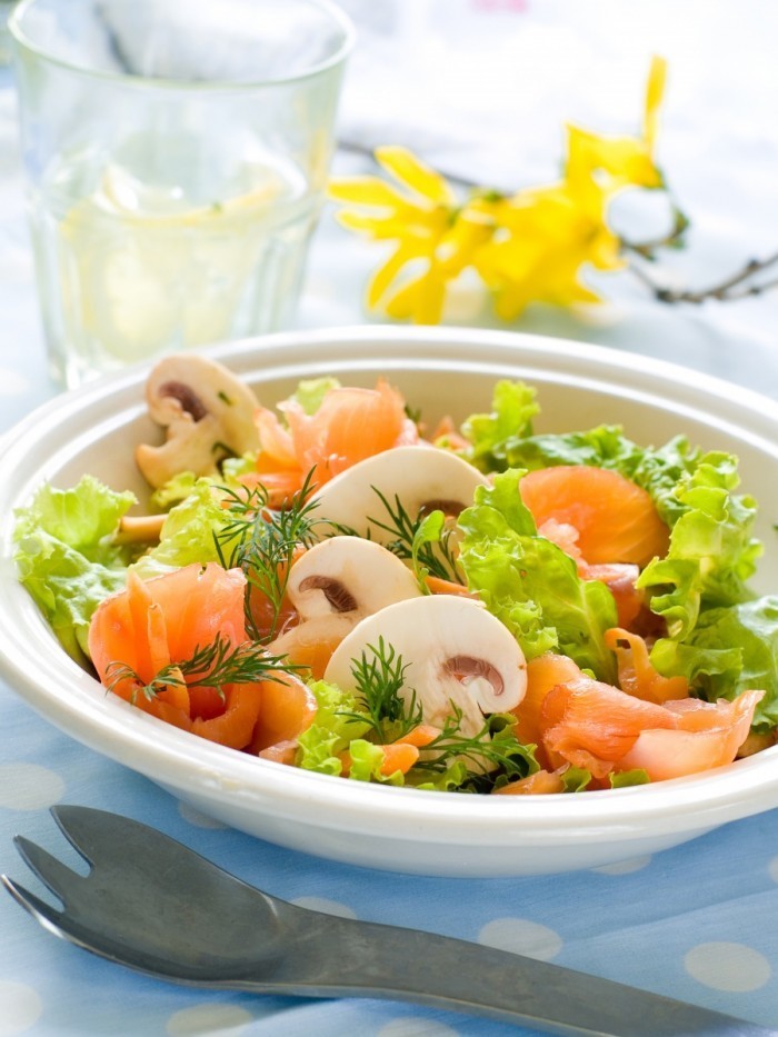 shutterstock 76472650 700x933 Салат   Salad