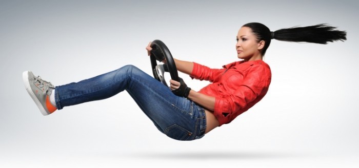 Fotolia 35610422 Subscription XXL 700x328 Девушка с рулем   Girl with a steering wheel