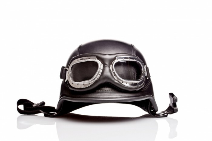 shutterstock 19787071 700x466 Шапка летчика   Aviator cap