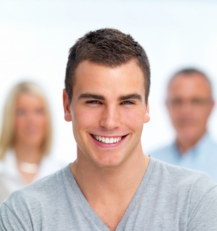 shutterstock 20290501 700x745 Парень с улыбкой   Guy with a smile