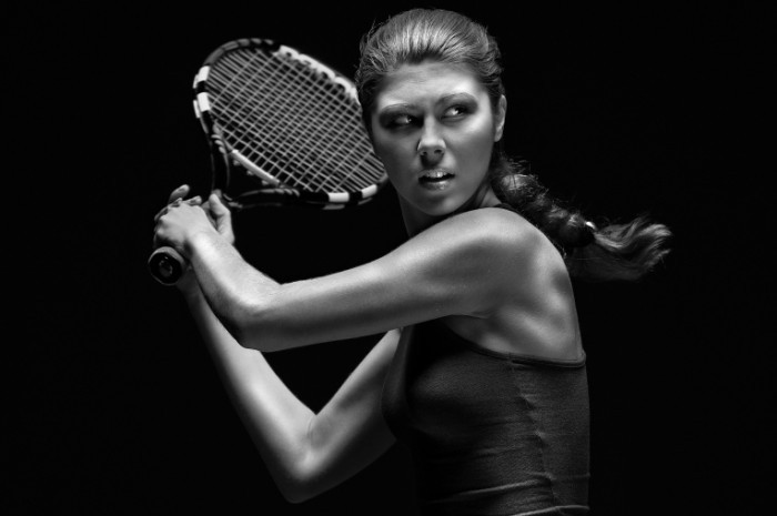 shutterstock 23911654 700x465 Тенниситка с ракеткой   Tennis player with racket