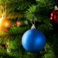 Новогодние шары на елке - Christmas balls on the tree