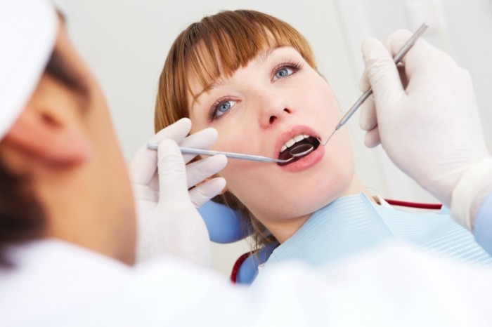 photodune 370970 700x466 Женщина у стоматолога   Woman at the dentist