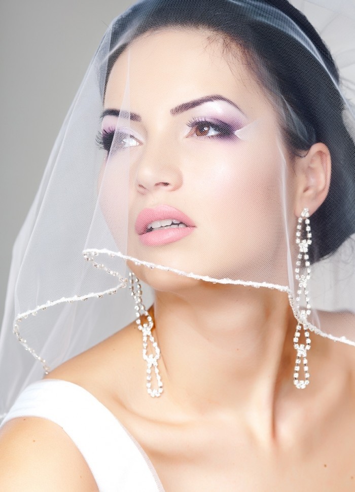 photodune 4006917 700x971 Невеста с фатой   Bride with veil