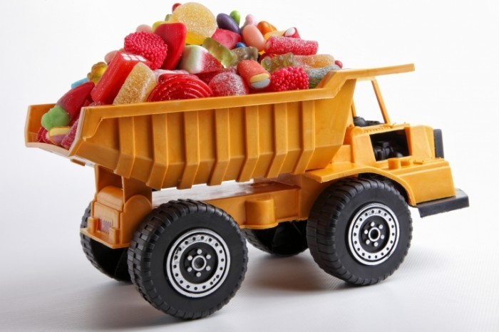 photodune 5211738 700x466 Грузовик с конфетами   Truck with candy