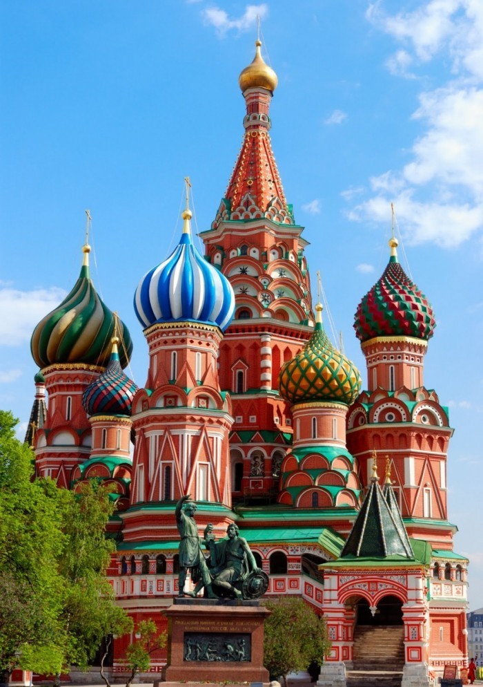 Fotolia 15953403 Subscription XL 700x994 Церковь с куполами   Church with domes