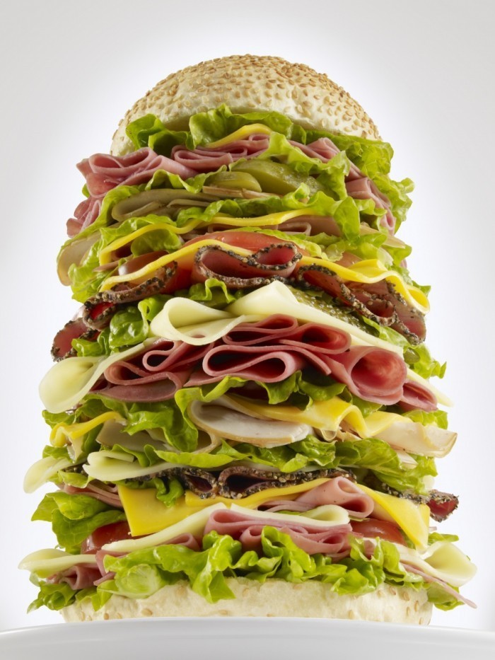 istock 000016076671large 700x933 Огромный гамбургер   Huge burger