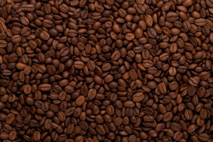 Depositphotos 5626080 l 700x465 Кофейные зерна   Coffee beans