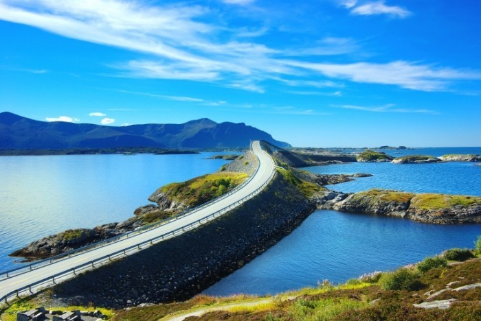 Fotolia 28075842 Subscription XL 700x468 Мост в Норвегии   Bridge in Norway