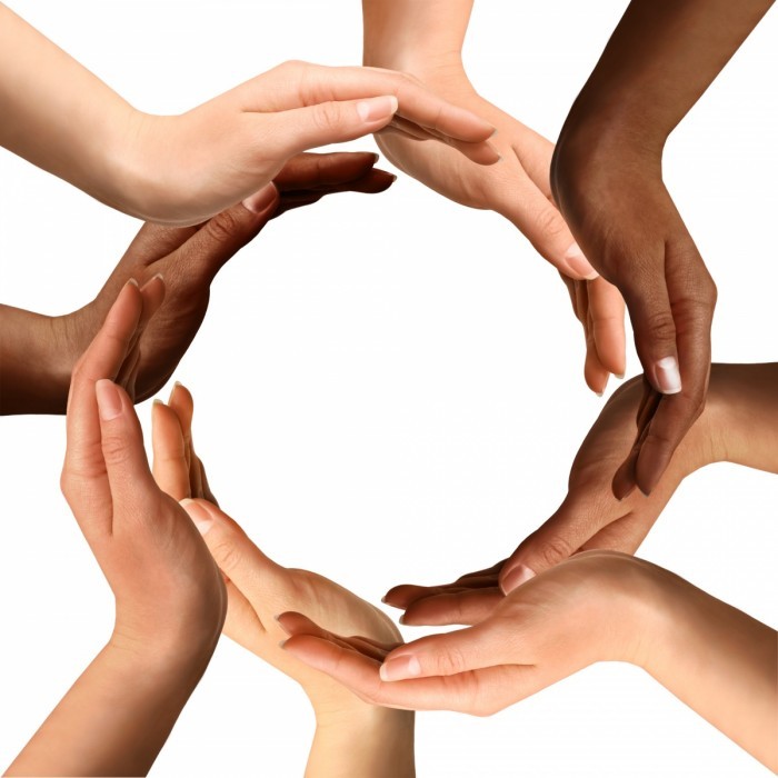 1380884648864943471shutterstock 47641933 700x700 Руки в кругу   Hands in a circle