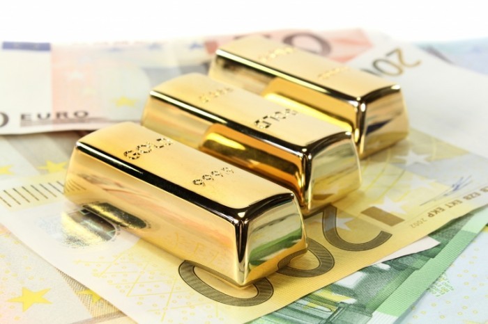 Fotolia 36677265 Subscription XXL 700x466 Слитки золота   Gold Ingots