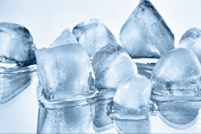 shutterstock 9779500 700x466 Лед кубиками   Ice cubes