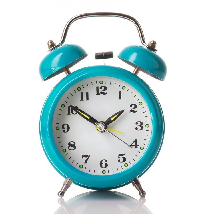 622557b311ce47af shutterstock 142997941.jpg.xxxlarge 700x749 Будильник   Alarm clock