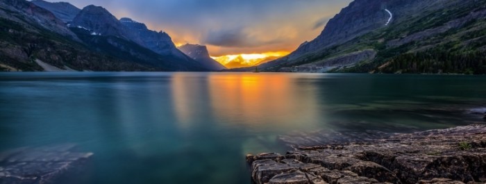 shutterstock 169297610 700x265 Пейзаж озера   Landscape of lake