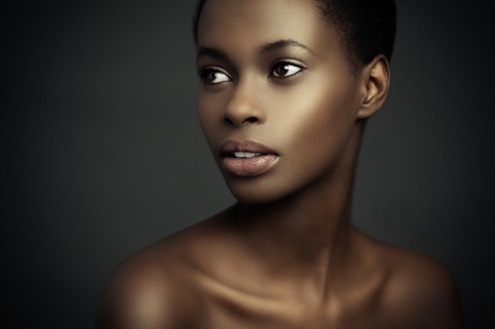 Dollarphotoclub 51899483 700x466 Чернокожая девушка   Black girl