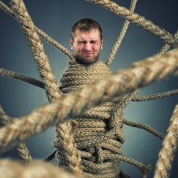 Мужчина в канатах - Man in the ropes