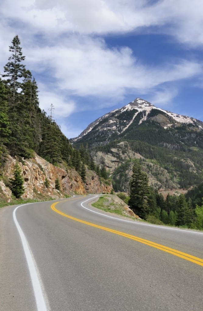 istock 000013501845medium 667x1024 Дорога в горах   Road in the mountains