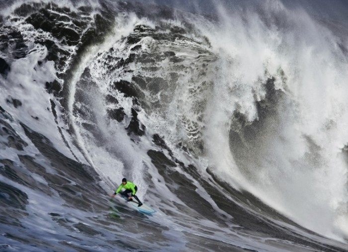 istock 000013798979medium 700x507 Серфинг на волнах   Surfing the waves