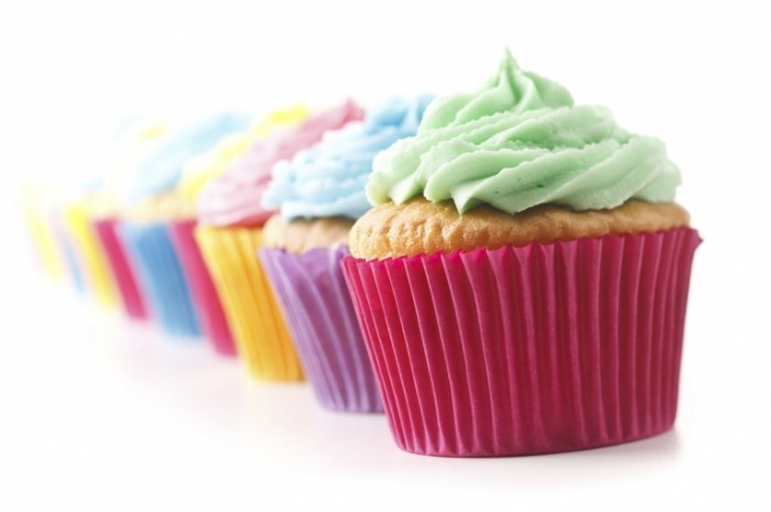 istock 000015926159medium 700x465 Разноцветные пирожные   Colorful cakes