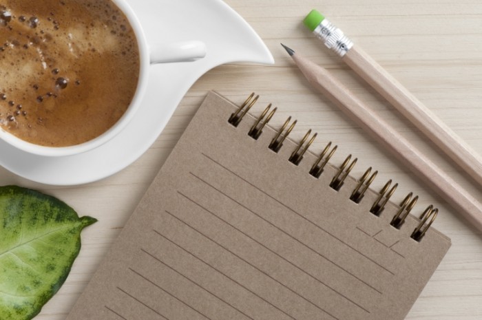 istock 000018046348large 700x465 Блокнот и кофе   Notebook and coffee