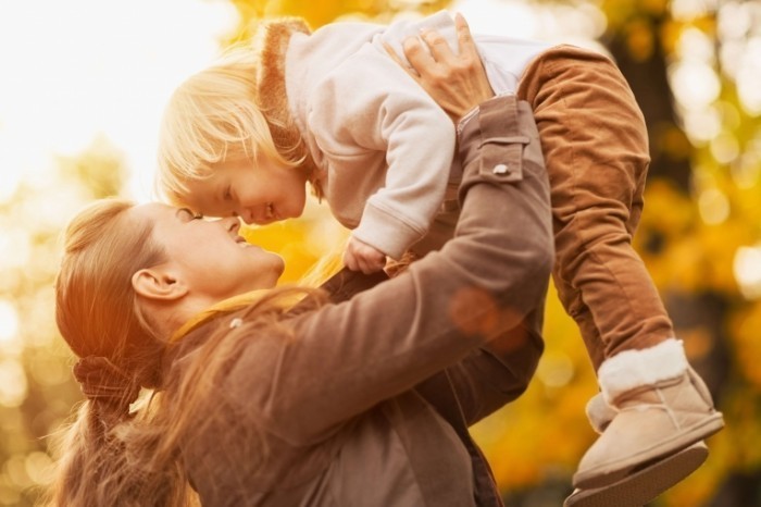 Dollarphotoclub 46149134 small 700x466 Мама с дочкой   Mother and daughter