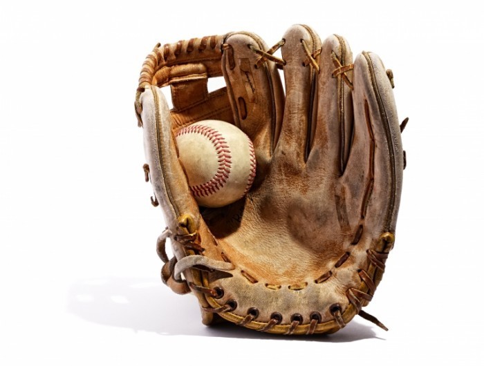 Dollarphotoclub 62528522 700x530 Бейсбольная перчатка   Baseball glove