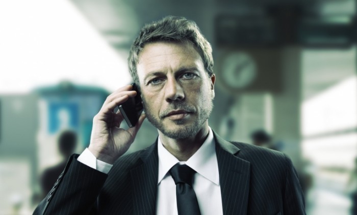 photodune 4820029 700x423 Бизнесмен с телефоном   Businessman with phone