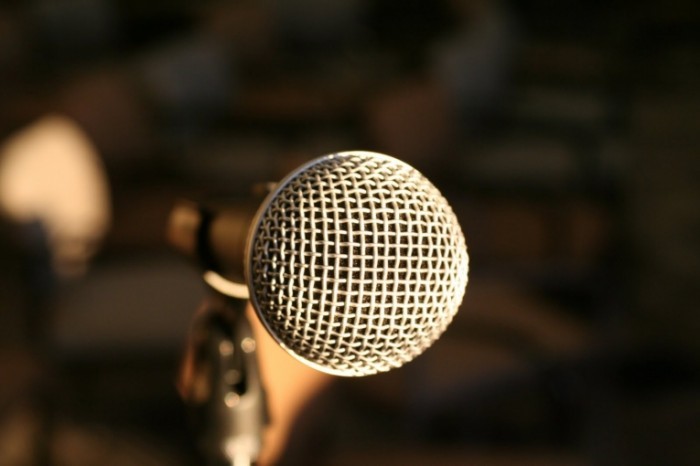 Fotolia 1991077 Subscription XL 700x466 Микрофон   Microphone