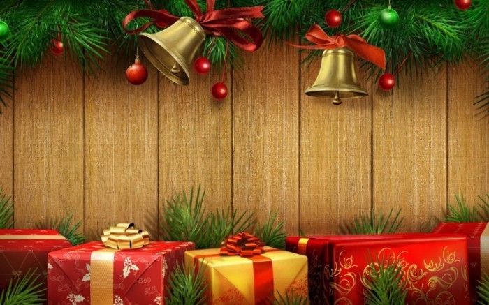 christmas bells with red gifts 700x437 Рождественский декор   Christmas Decor