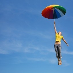 Девушка летит с зонтом - Girl flying with umbrella