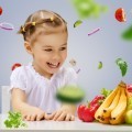 Девочка с фруктами и овощами - Girl with fruits and vegetables