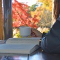 Женщина с чаем за книгой - Woman having tea with a book