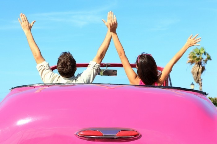 fd044f5f92bacba4 shutterstock 99063752.xxxlarge 2x 700x465 Пара в авто   Couple in car