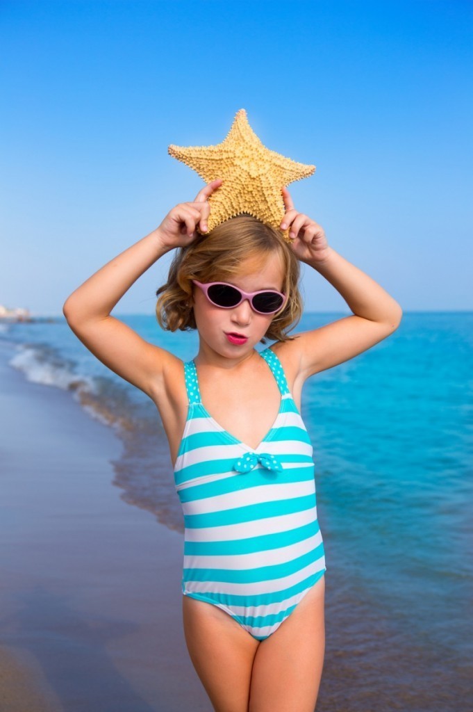 Fotolia 48278742 Subscription Monthly M 681x1024 Девочка на пляже   Girl on the beach