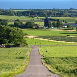 Пейзаж долины с дорогой - Landscape of the valley with the road