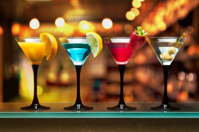 4 Martini cocktails Fotolia 700x466 Алкогольные коктейли   Alcoholic Cocktails