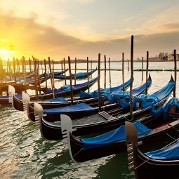 Лодки на причале - Boats on the dock