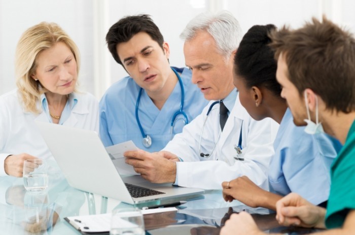 Fotolia 52420847 M1 700x463 Доктора   Doctors