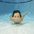 Девочка под водой - Girl under water