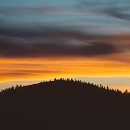 Холм в закат - Hill in the sunset