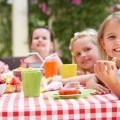 Дети за обедом - Children at lunch