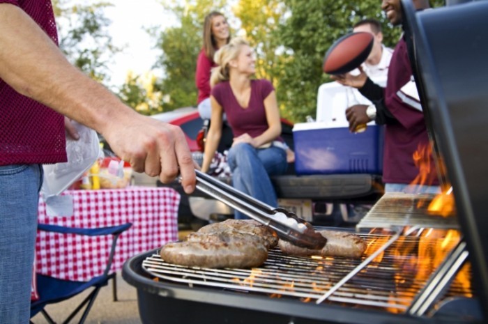 istock 000002242776large 700x465 Барбекю на пикнике   BBQ at the picnic