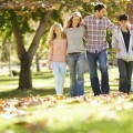 Семья в осеннем парке - Family in the autumn park