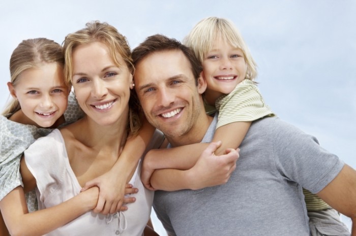 istock20happy20family 700x465 Семья с детьми   Family with children