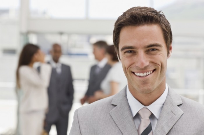 istock 7068613m 700x465 Мужчина с улыбкой   Man with a smile