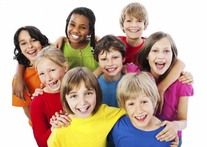 3rd grader social skills 700x497 Дети в разноцветных футболках   Children in colorful shirts